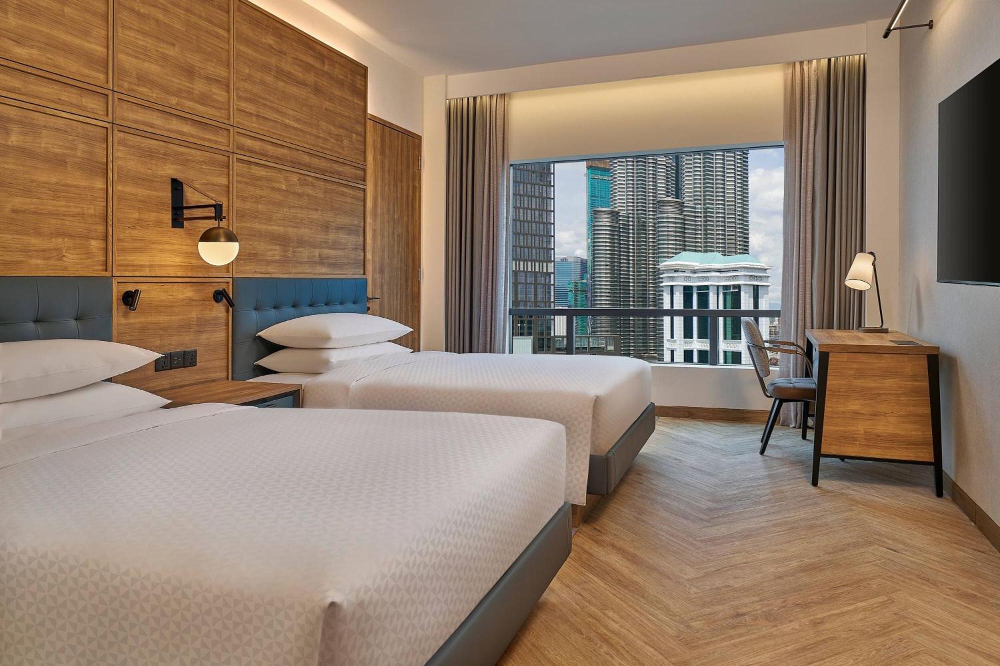 Executive Suite 2 Double City View